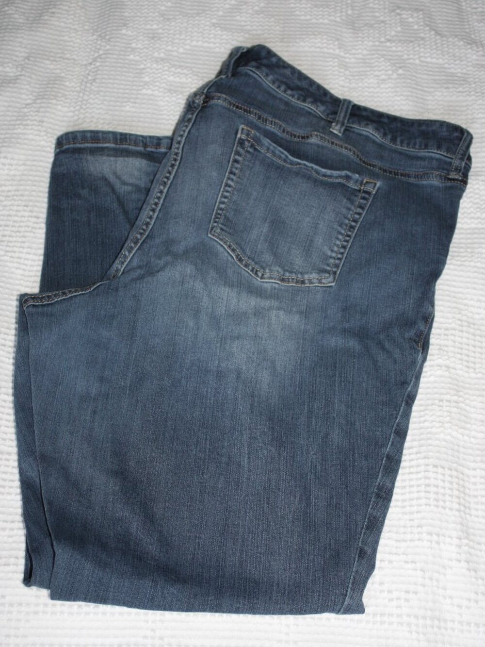 Torrid Boyfriend Jeans Medium Wash Blue Denim Stretch Size 24 Regular 24R